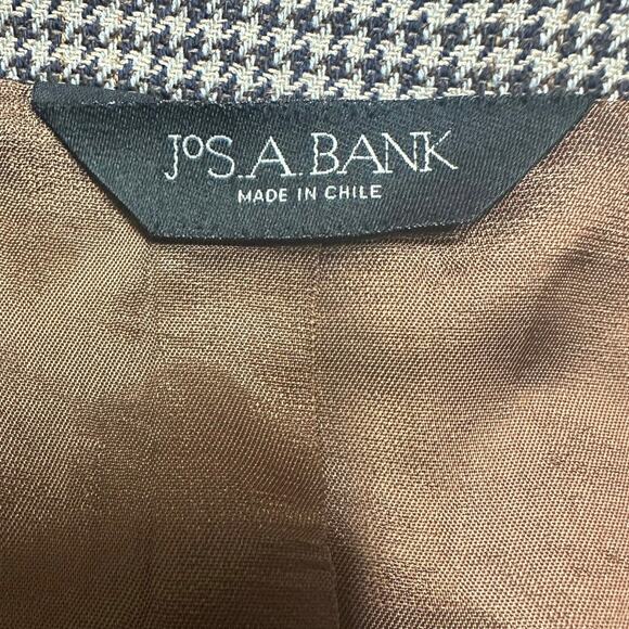 Jos. A Bank Neutral Houndstooth Print Silk and Wool Two Button Blazer Size 44R - Picture 5 of 11